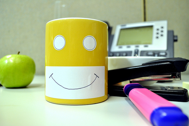smiling mug